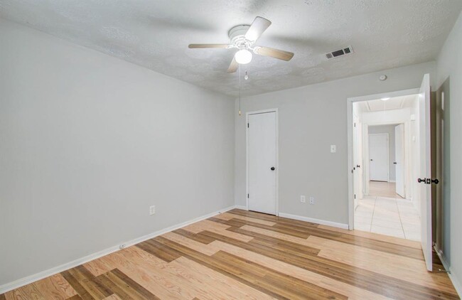 Building Photo - 17543 Methil Dr