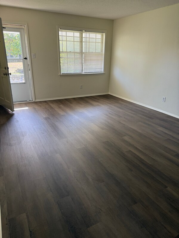 Building Photo - 1914 St James Dr