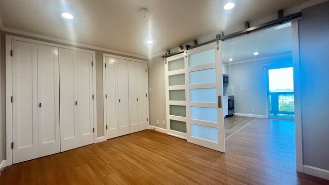 Building Photo - Modern Style and Sophistication, 1-Bed, 1-Bath Living at Hillside in Albany