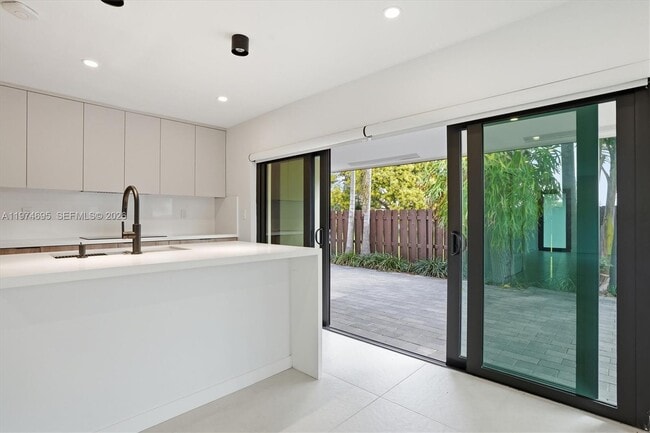 Building Photo - 11959 SW 122nd Ct