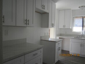 Building Photo - Completely Remodeled 3 Bedroom/2 Bath Near Galleria
