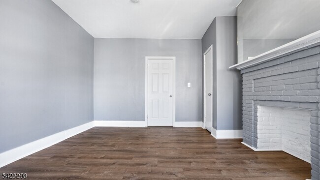 Building Photo - 126 N 14th St