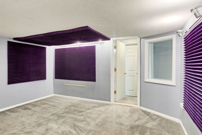 Building Photo - Absolutely Stunning 4 Bedroom Home in Mariana Butte