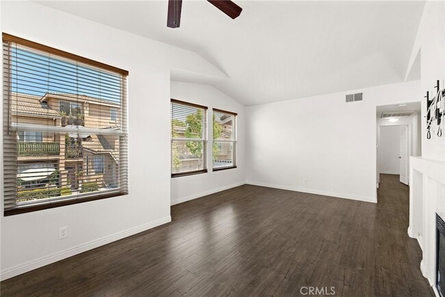 Building Photo - 1150 S Positano Ave