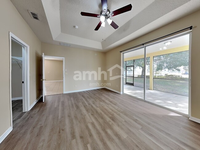 Building Photo - 13450 Sunkiss Loop