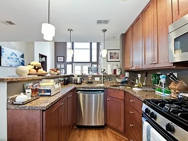 Building Photo - 602 Kentucky Ave SE