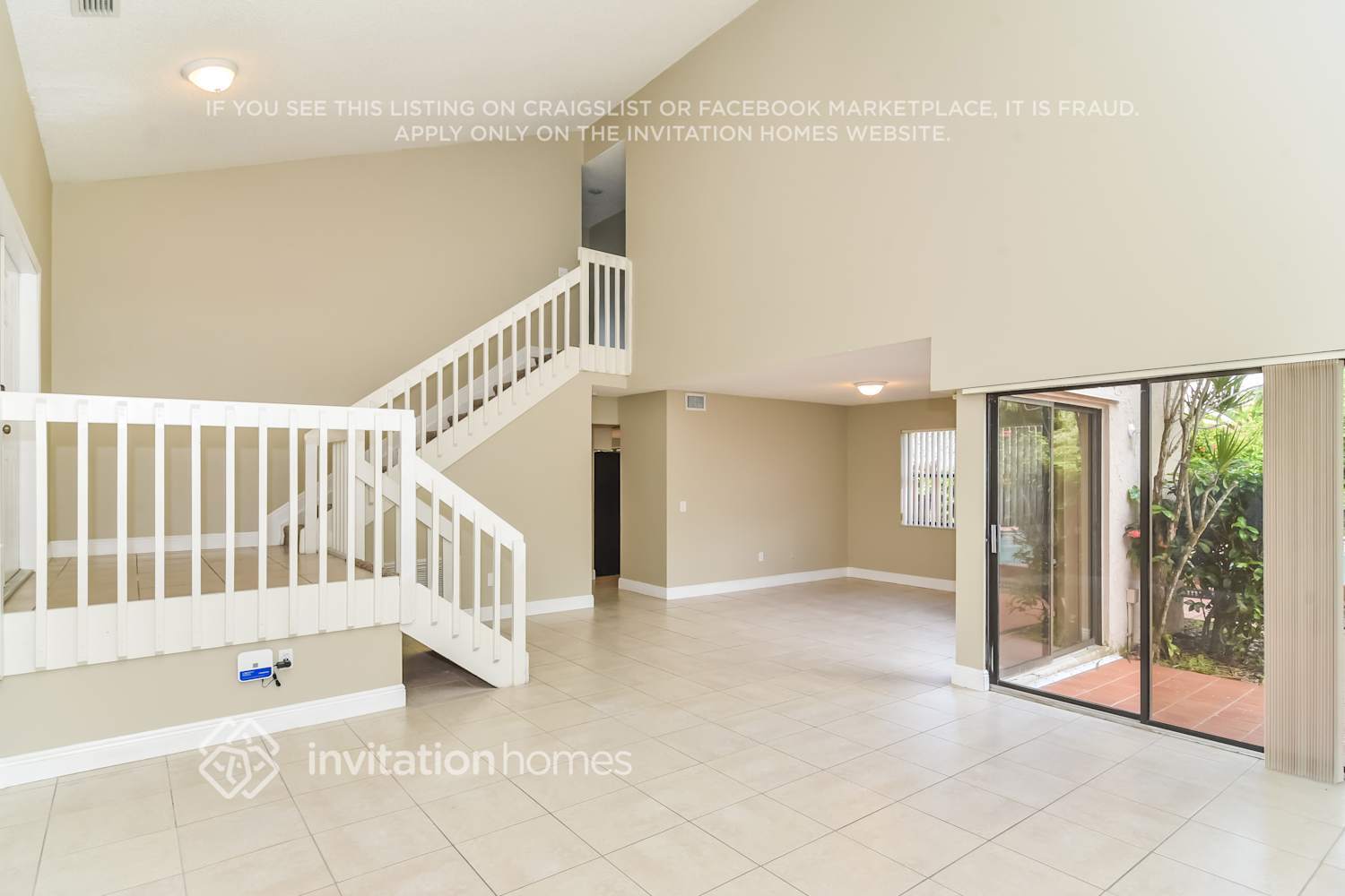 Building Photo - 5436 SW 148th Pl