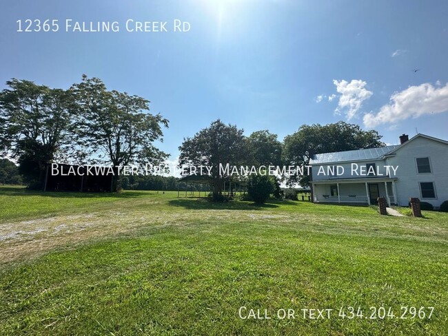 Building Photo - Farm House in Bedford County near Huddleston