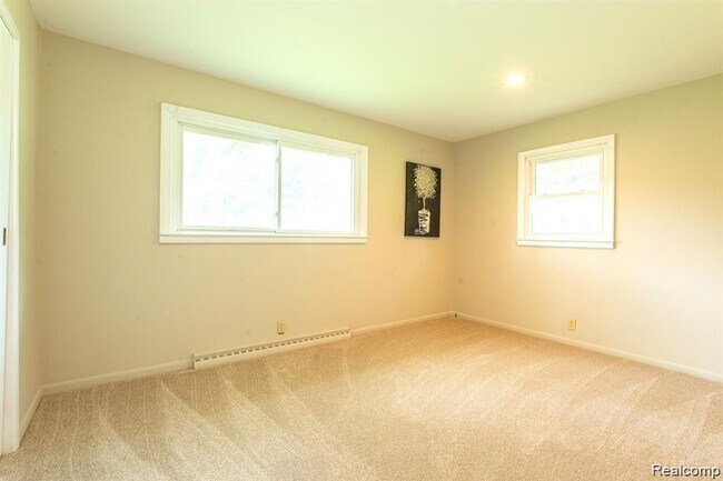 Building Photo - 2754 Candlewick Dr