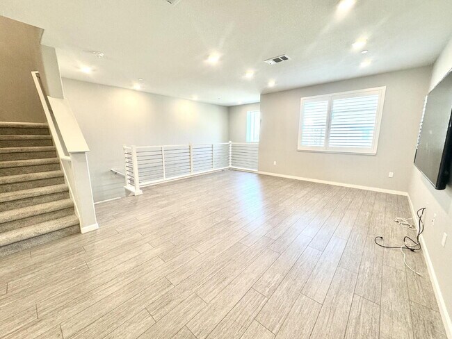 Building Photo - 202 Agustin Narvaez St