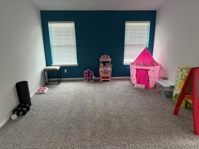 Building Photo - 6017 Teodoro Bend