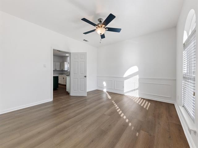 Building Photo - 2213 Loretta Ln