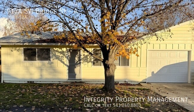 Primary Photo - 917 SW Bridge St