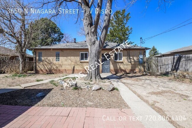 Building Photo - Desirable 4 bed /2 bath home in the middle...