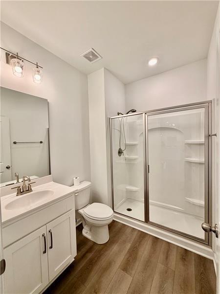 Building Photo - 215 Foxhill Dr