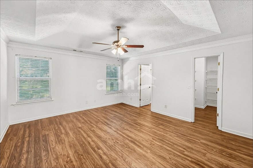 Building Photo - 218 Wild Flower Ln