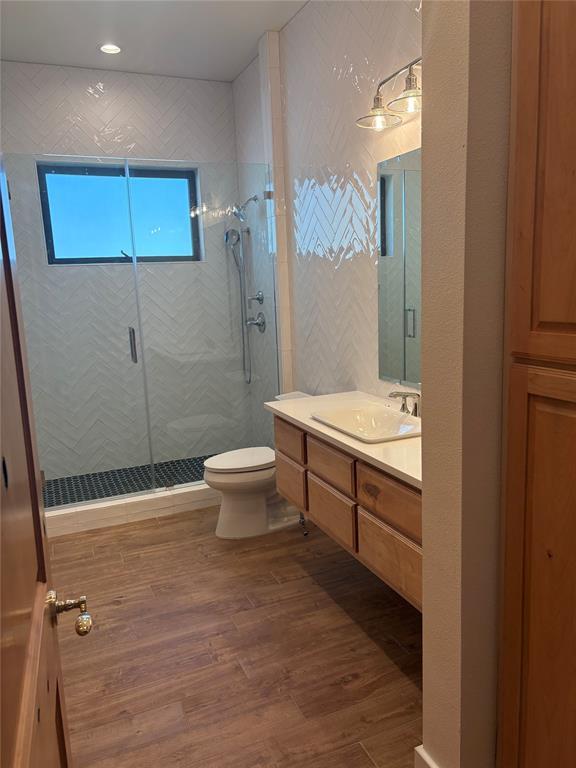 Building Photo - 107 Lake Hills Dr S