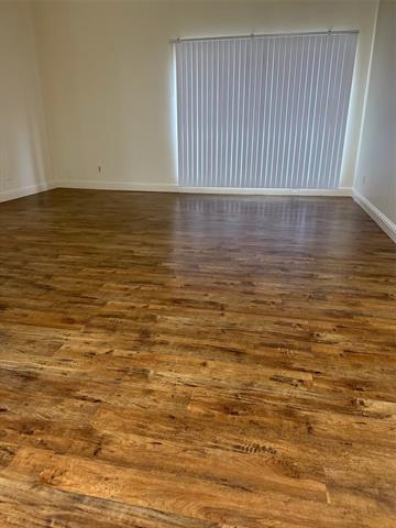 Building Photo - 10440 High Hollows Dr