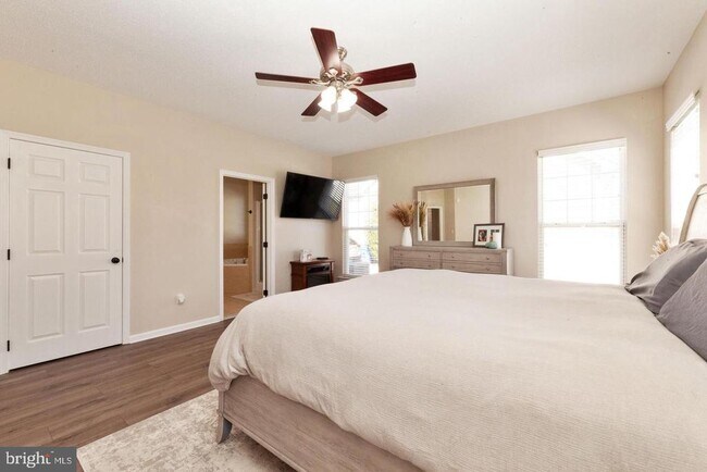 Building Photo - 1011 Martin Dr