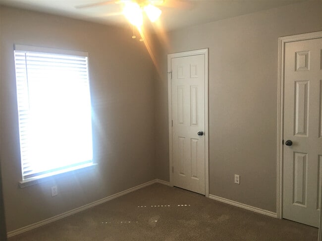Building Photo - **BEAUTIFUL MONTEREY ADDITION HOME**