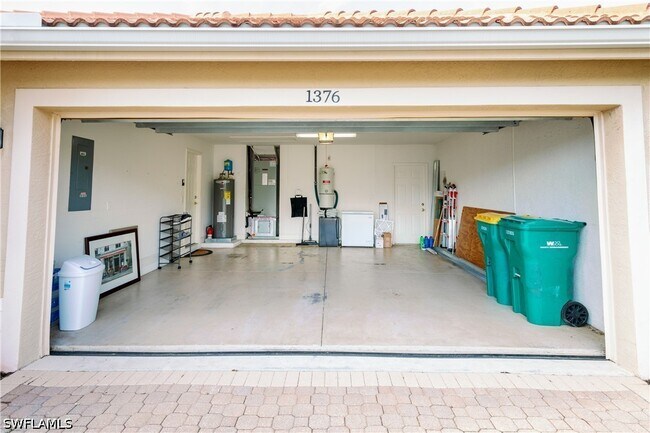 Building Photo - 1376 Areca Cove