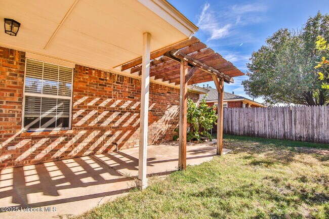 Building Photo - 410 Prentiss Ave