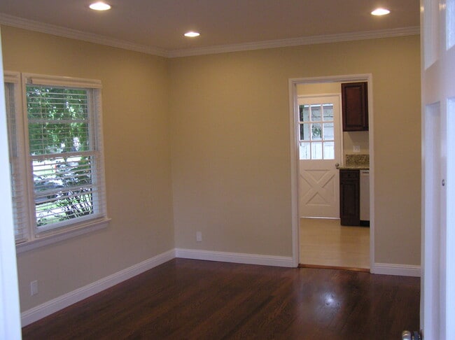 Building Photo - 3909 W Chandler Blvd