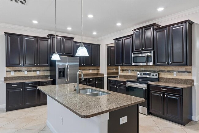 Building Photo - 19342 Paddock View Dr