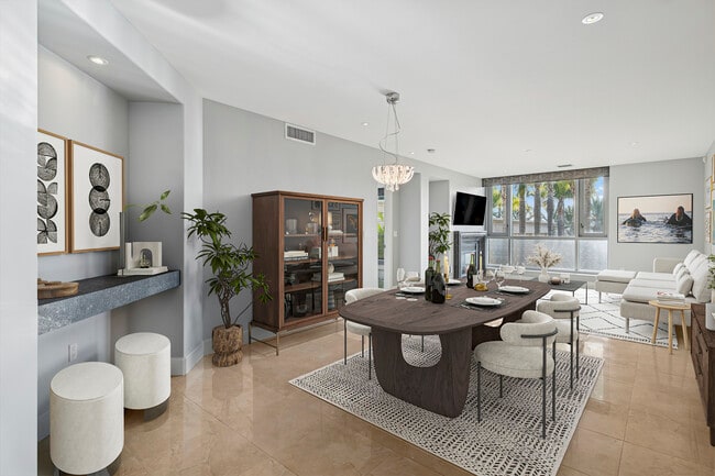 Building Photo - 5047 Scholarship