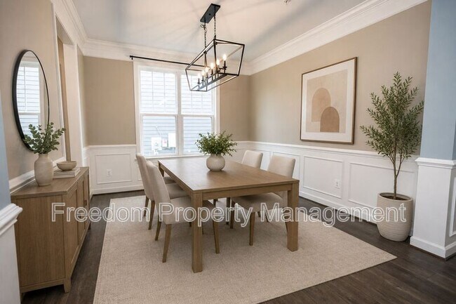Building Photo - 2425 Morgans Point Dr