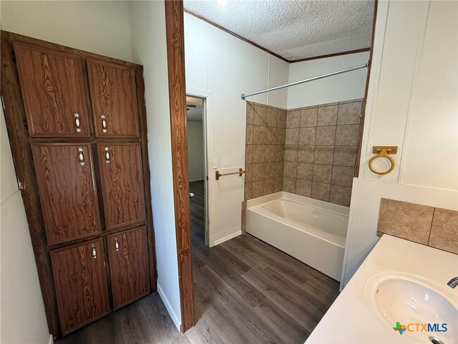 Building Photo - 786 Potthast Dr