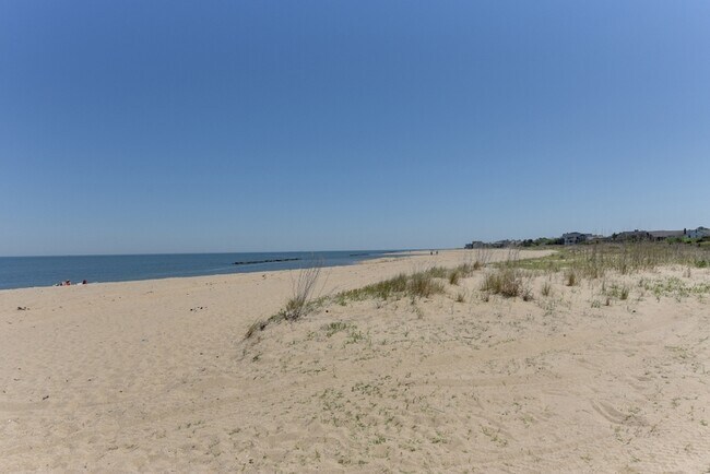 Building Photo - 1508 W Ocean View Ave