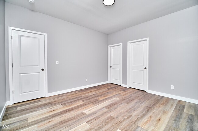 Building Photo - 415 Dequincy St