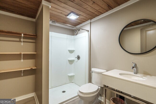 Building Photo - 1121 Prospect Rd