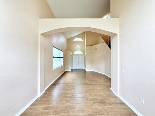 Building Photo - 1647 Gray Bark Dr