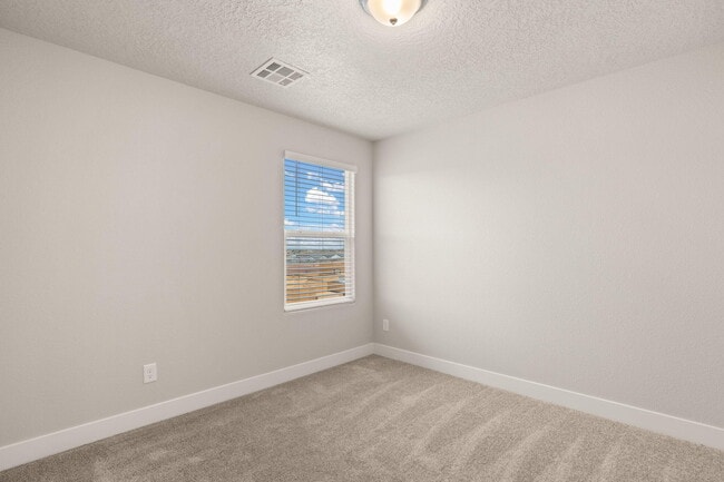 Building Photo - 4022 Silver Springs Road NE