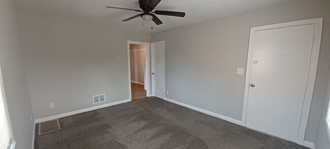 Building Photo - Beautiful 1 bedroom apartment close I-675