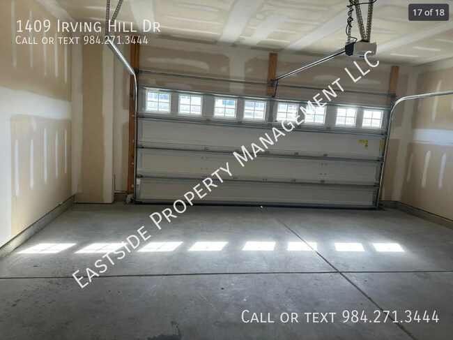 Building Photo - 1409 Irving Hl Dr