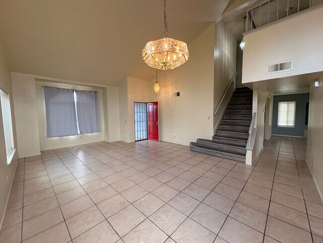 Building Photo - 4 Bed, 2.5 Bath in Rialto!