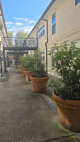 Building Photo - 48 Peachtree Ave NE