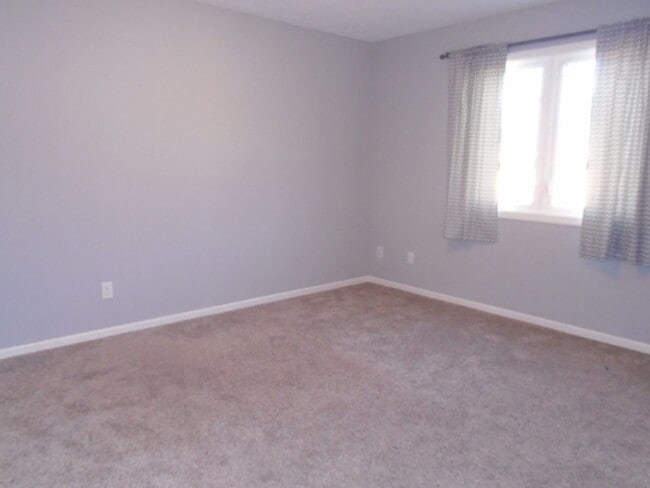 Building Photo - 114 Allen Hill Dr