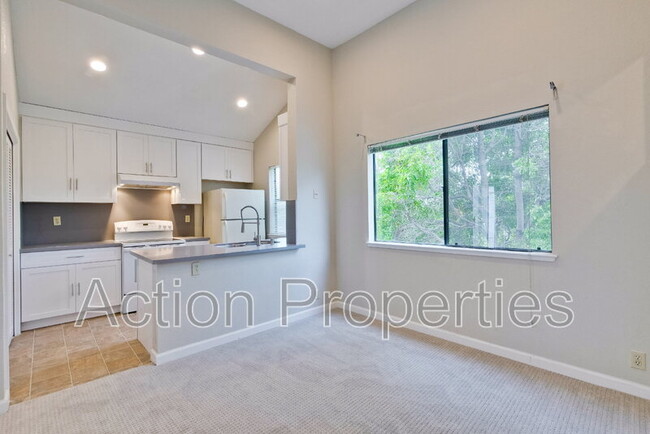 Building Photo - 1341 Meadow Ridge Cir