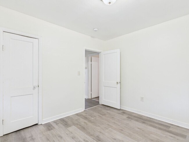 Building Photo - 26 Spring St