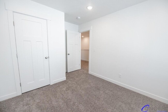 Building Photo - Sienna Village Townhomes