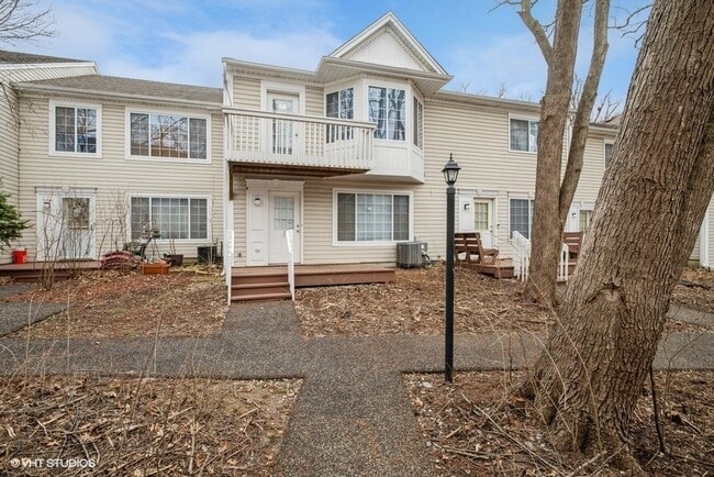 Primary Photo - 77 N Macgillis Dr
