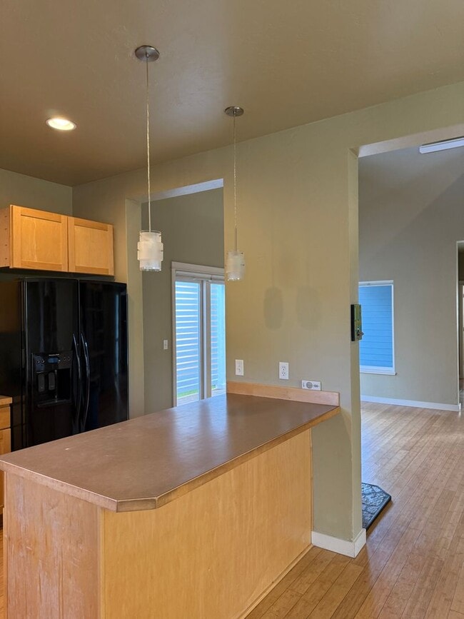 Building Photo - A Lovely Westside Single Family Home in the Desirable Valley West Subdivision