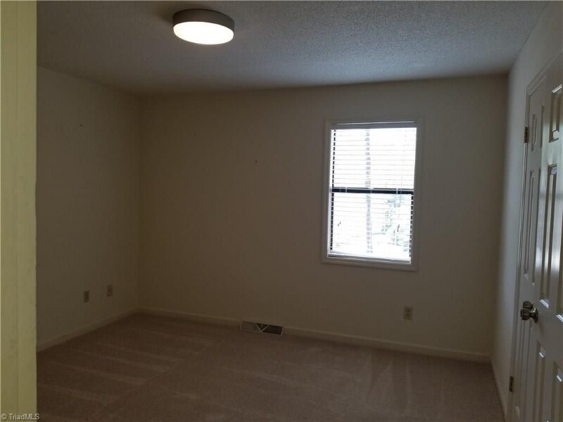 Building Photo - 601 Aspen Pl