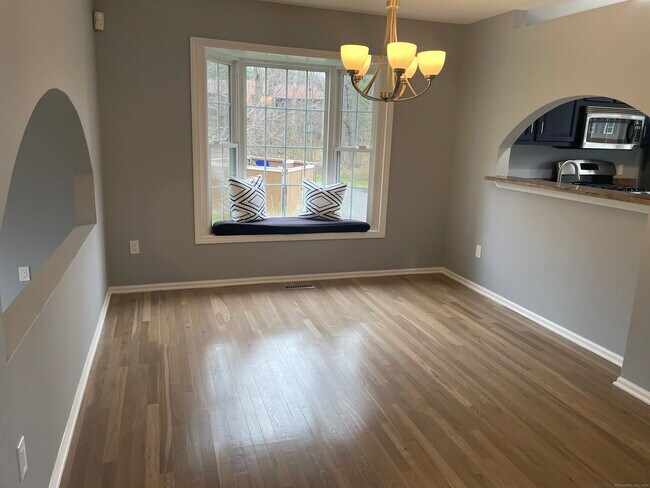 Building Photo - 173 Foxbridge Village Rd