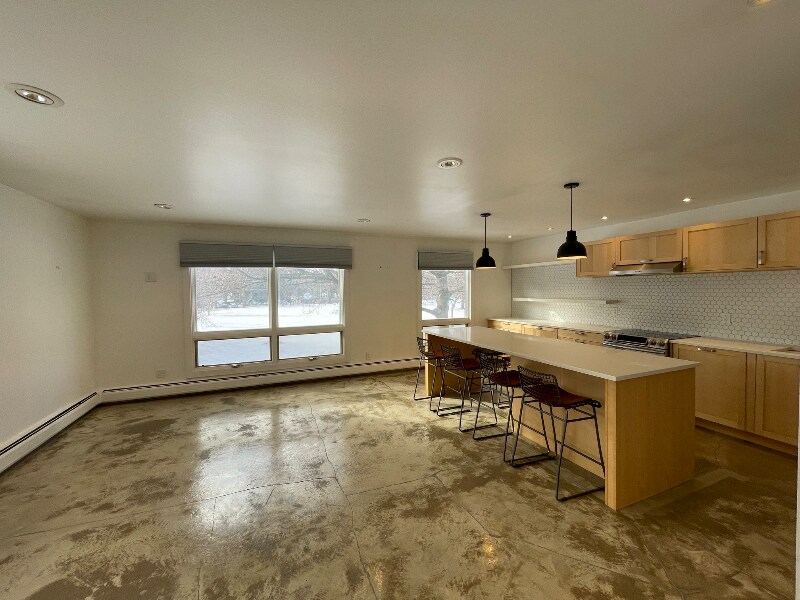 Building Photo - 1575 Cherboneau Pl