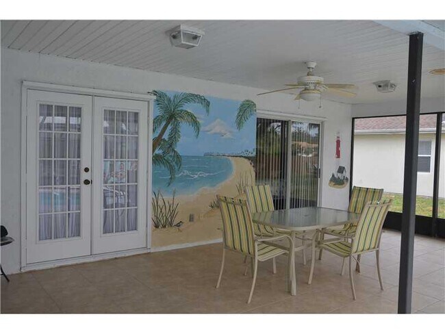 Building Photo - Off-Season Rental 3BR 2BA with pool in Sebastian